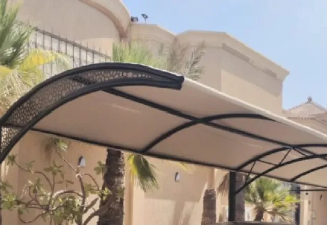 مظلات سيارات فيلا في حي البطحاء